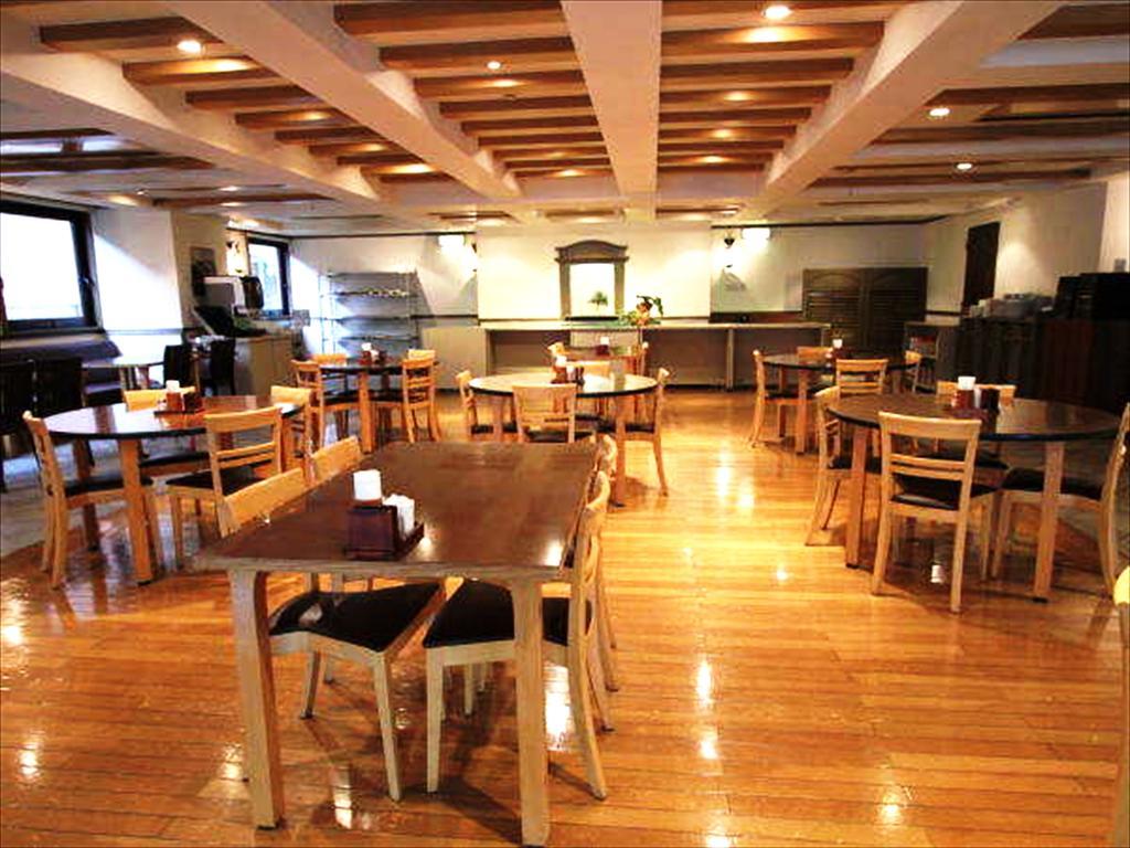 Gr Hotel Esaka Suita Exterior photo