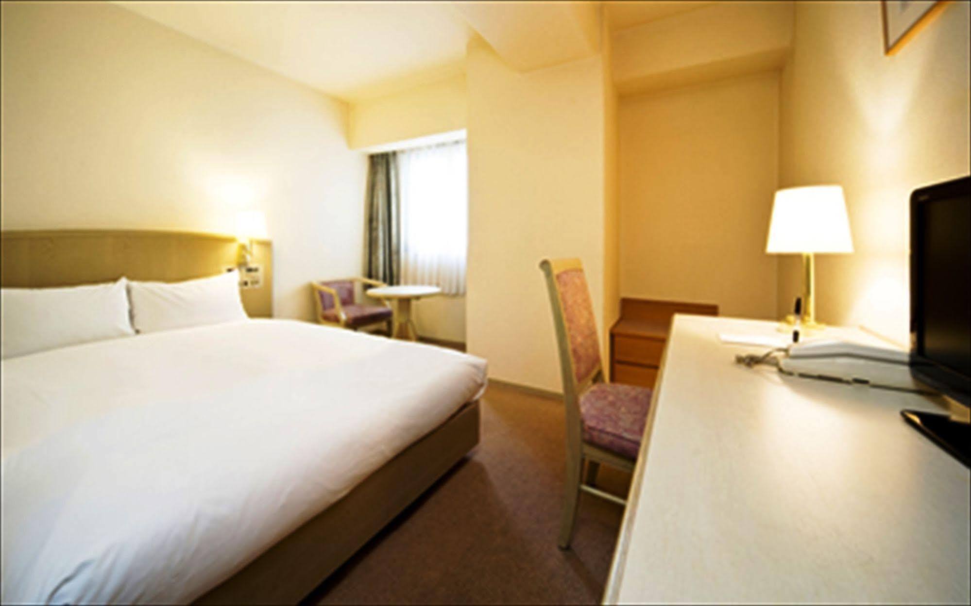 Gr Hotel Esaka Suita Exterior photo